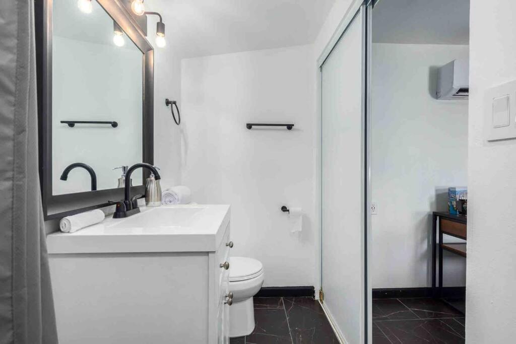 Your Tiny Downtown Home With Backyard Unit D Phoenix Ngoại thất bức ảnh